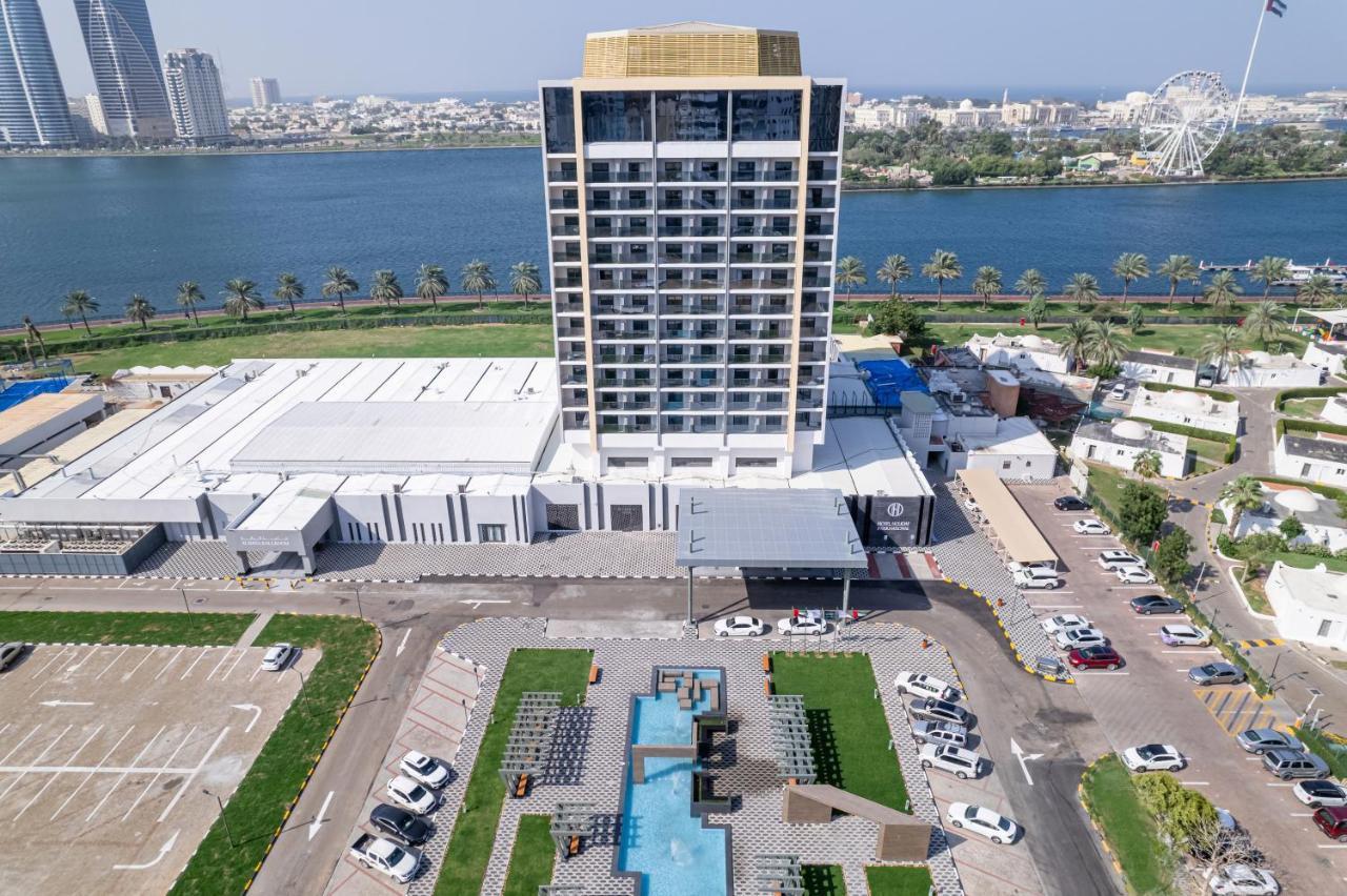 Hotel Holiday International Sharjah Luaran gambar